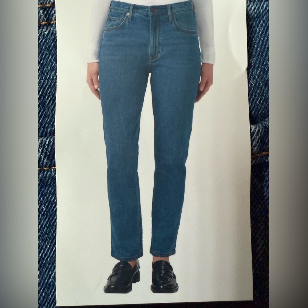 Kirkland Signature Blue High-Rise Straight Leg Jeans NWT Size 14